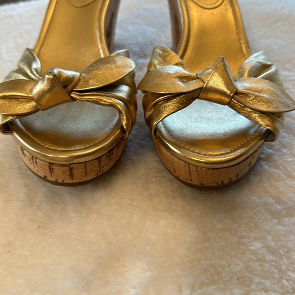 Coach gold sandals. - Picture 3 of 7